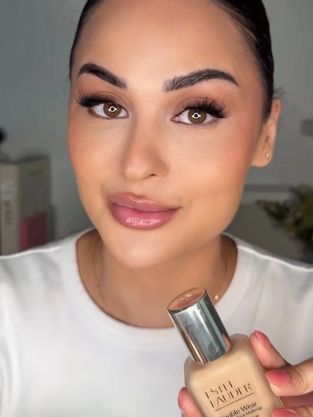 Estee Lauder Double Wear Foundation — Desert Biege